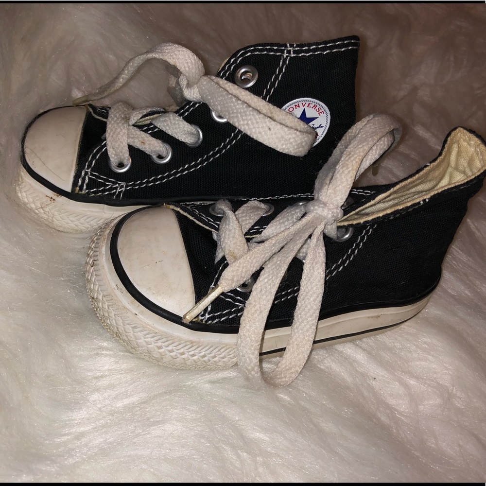 Hard bottom infant size 4 converse